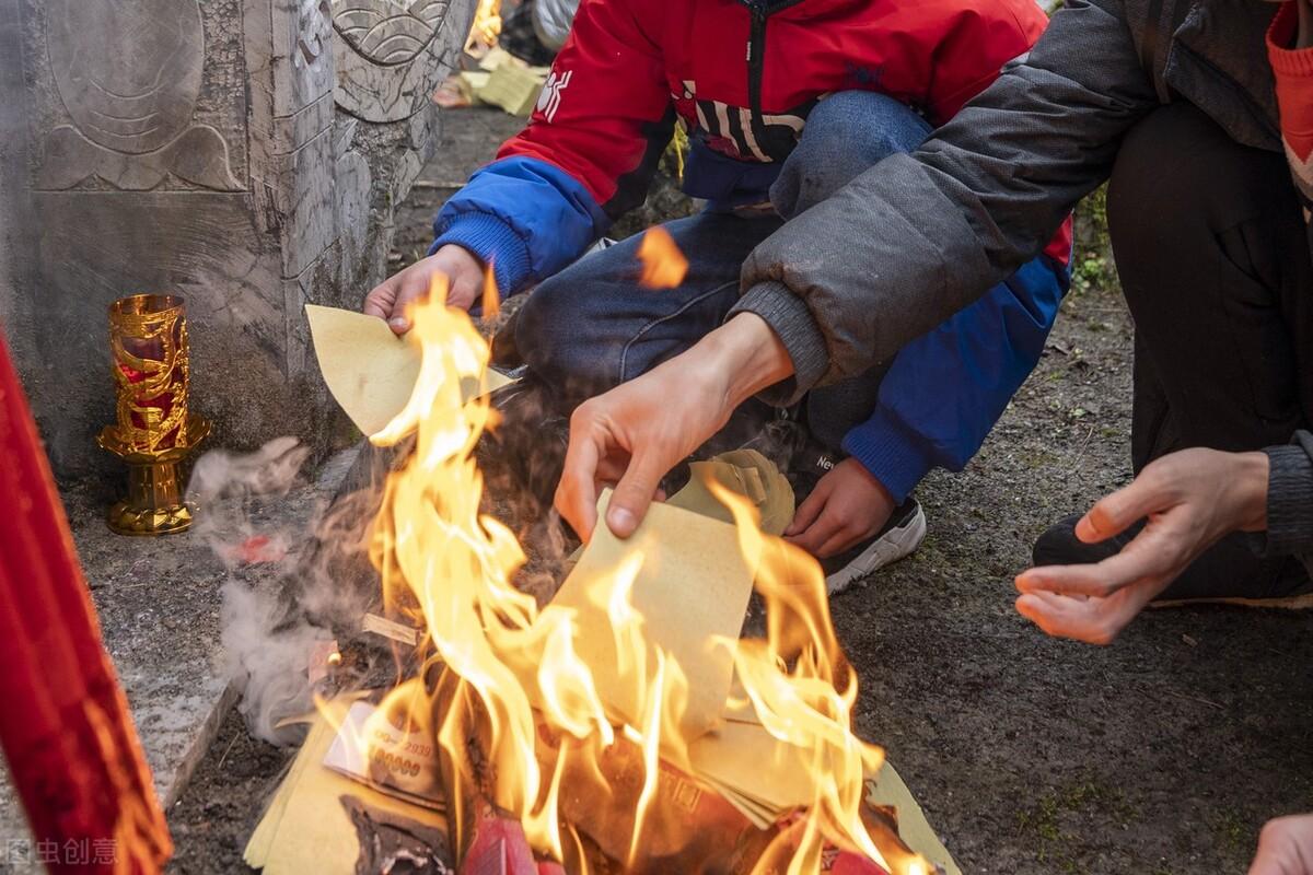 湖北南漳发生最新交通事故，现场情况紧急报道